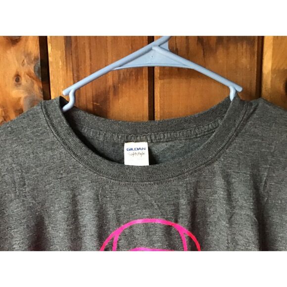 Breast Cancer Awareness Gildan Graphic T Shirt Size XL Gray Short Sleeve - Picture 3 of 8